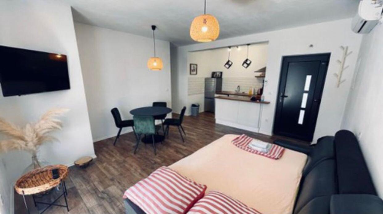 Apartments Martina Tisno Exterior photo