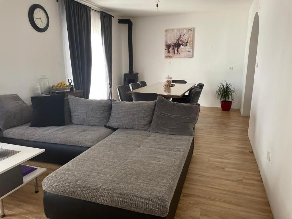 Apartments Martina Tisno Exterior photo