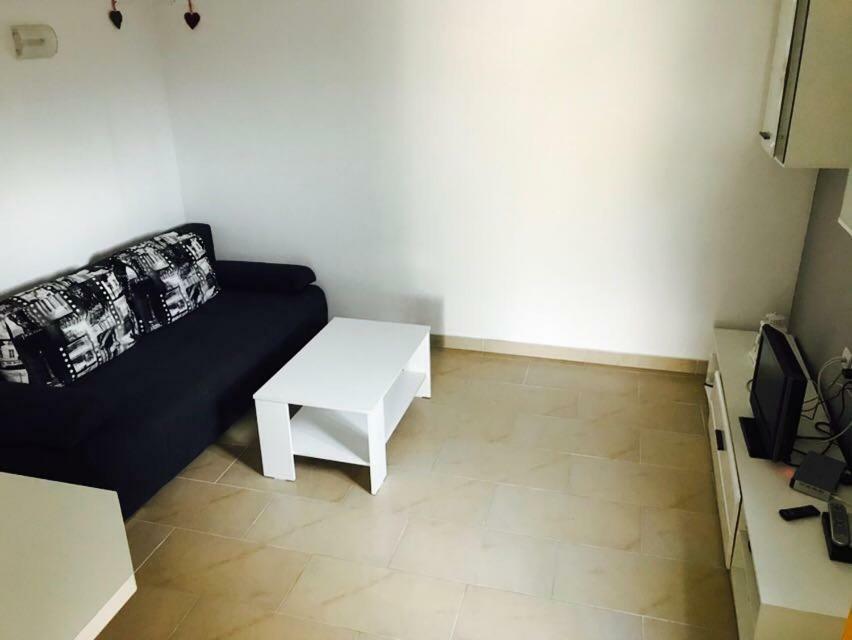 Apartments Martina Tisno Exterior photo