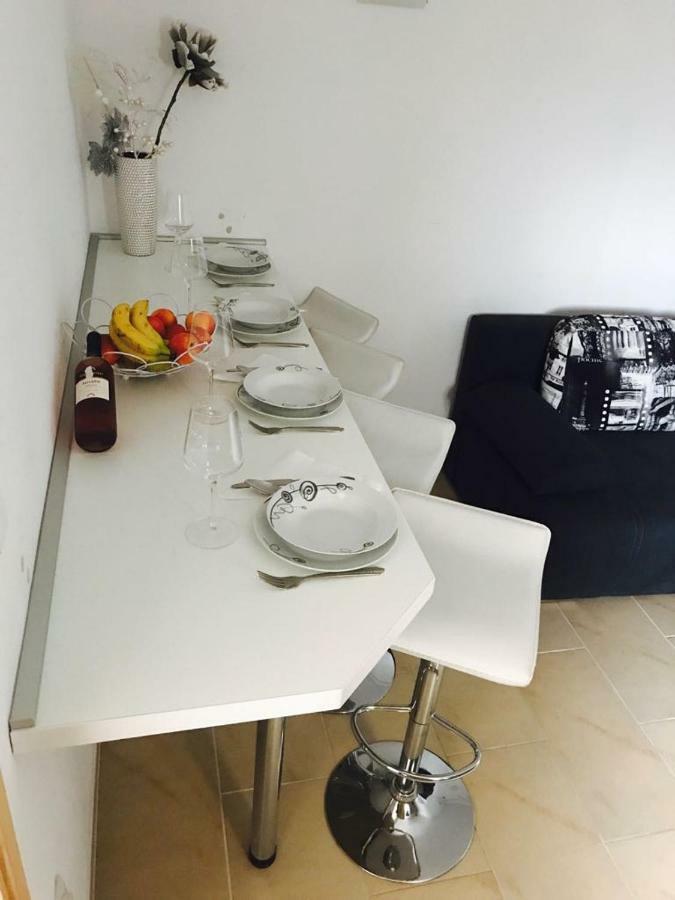 Apartments Martina Tisno Exterior photo